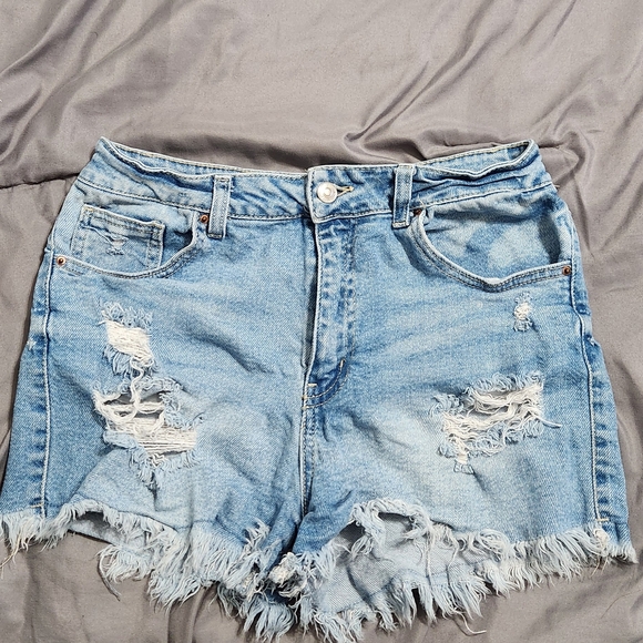 Distressed Grunge Jean Shorts - Picture 1 of 3